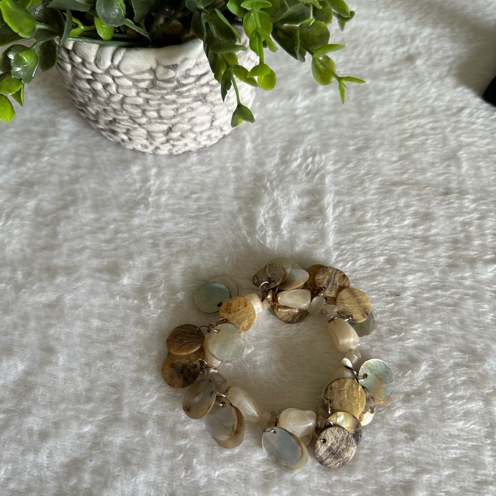 Seashell Bracelet - image 4